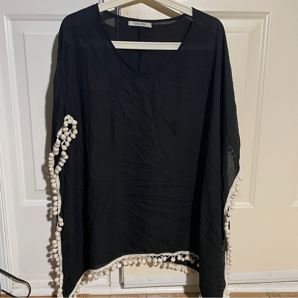 Adreamly-‎ kaftan swimsuit cover up w/pompoms - women’s one size - black white